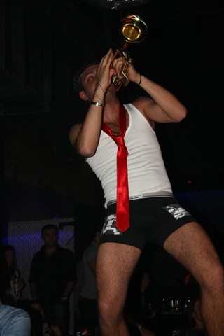 La Folie Rouge Cloture Part 1